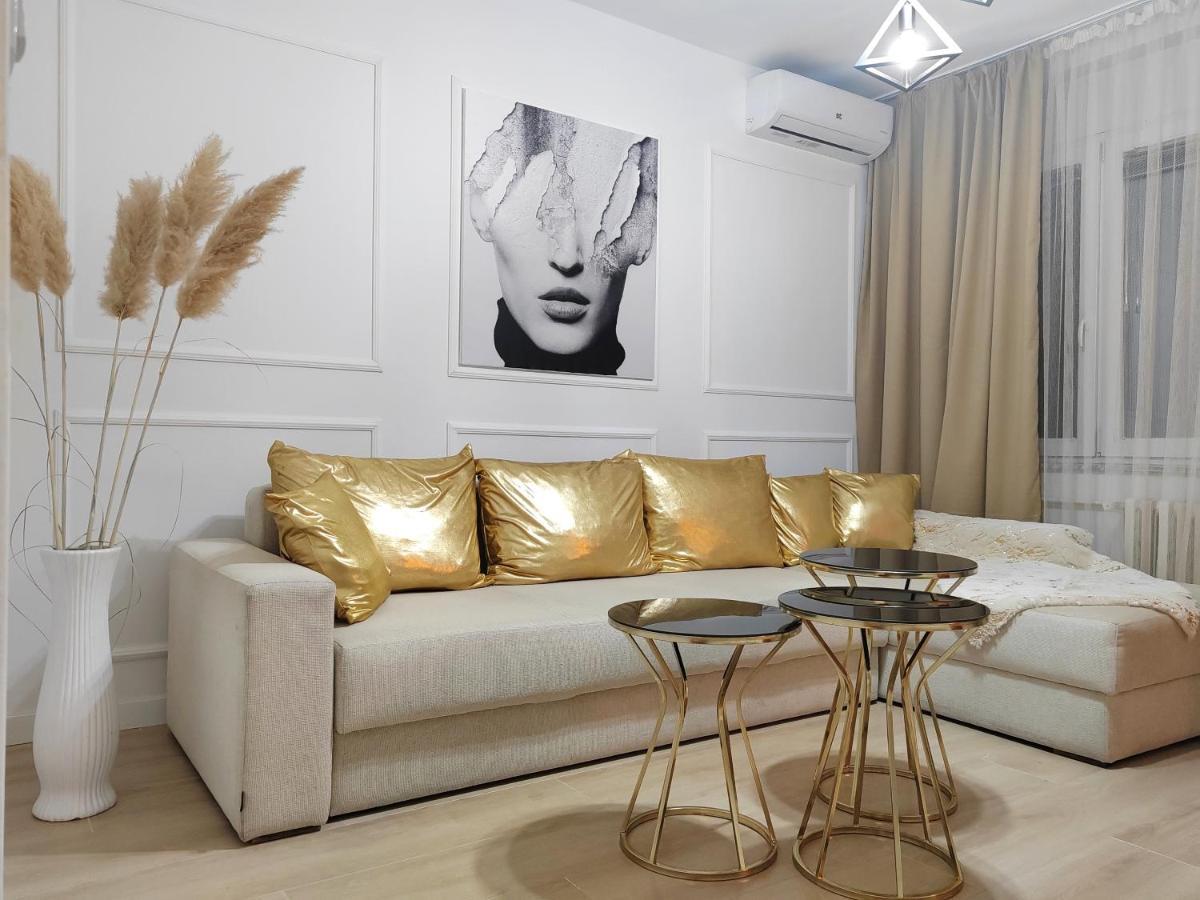 City Sqare Apartment Verde 斯科普里 外观 照片